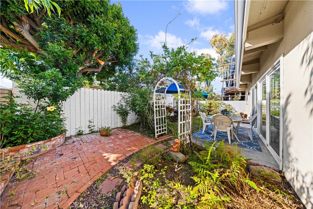 15 Bascom Street Irvine, CA 92612 - Photo 25 of 34