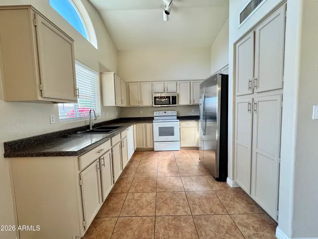 $2,095 | 1851 East Countrywalk Lane, Chandler, AZ 85225