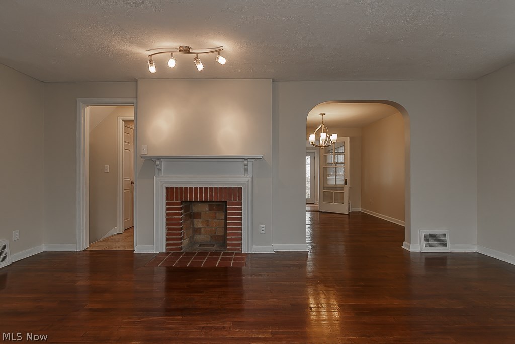 3729 Pennington Road Cleveland, OH 44120 - Photo 8 of 30