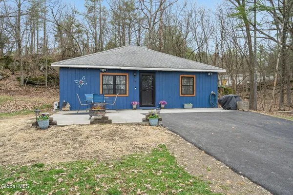 $275,000 | 44 Cairo Junction Road, Catskill, NY 12414