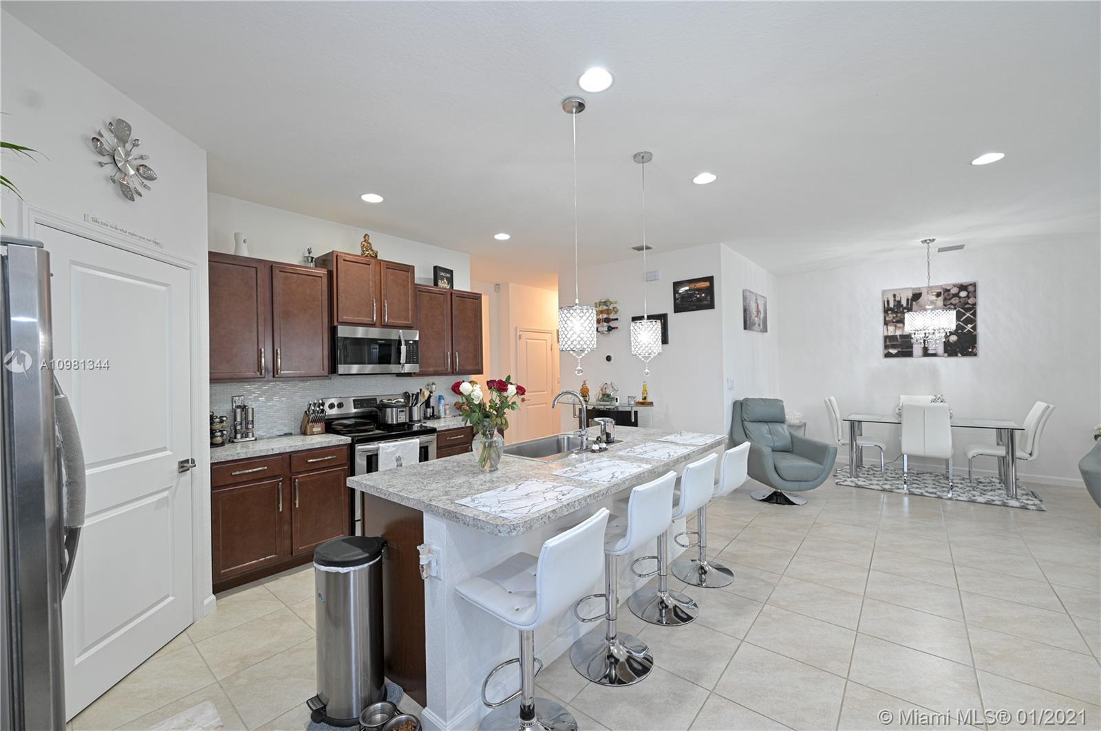 27924 Southwest 133rd Path Homestead, FL 33032 - Photo 12 of 28 Gallery Image 12