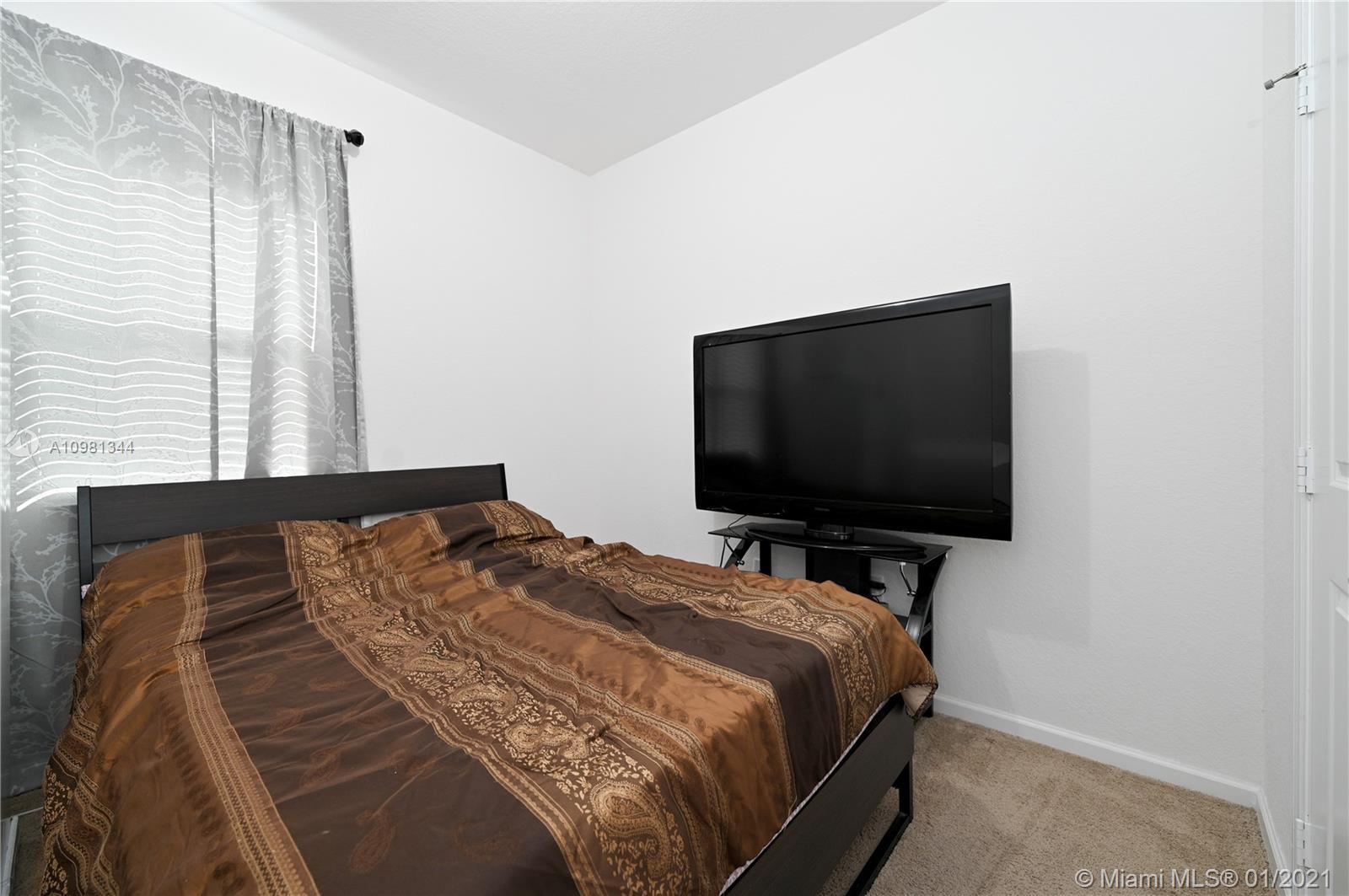 27924 Southwest 133rd Path Homestead, FL 33032 - Photo 18 of 28 Gallery Image 18