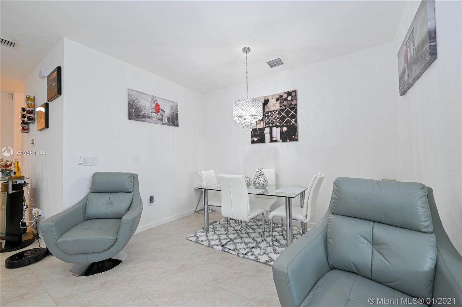 27924 Southwest 133rd Path Homestead, FL 33032 - Photo 10 of 28 Gallery Image 10