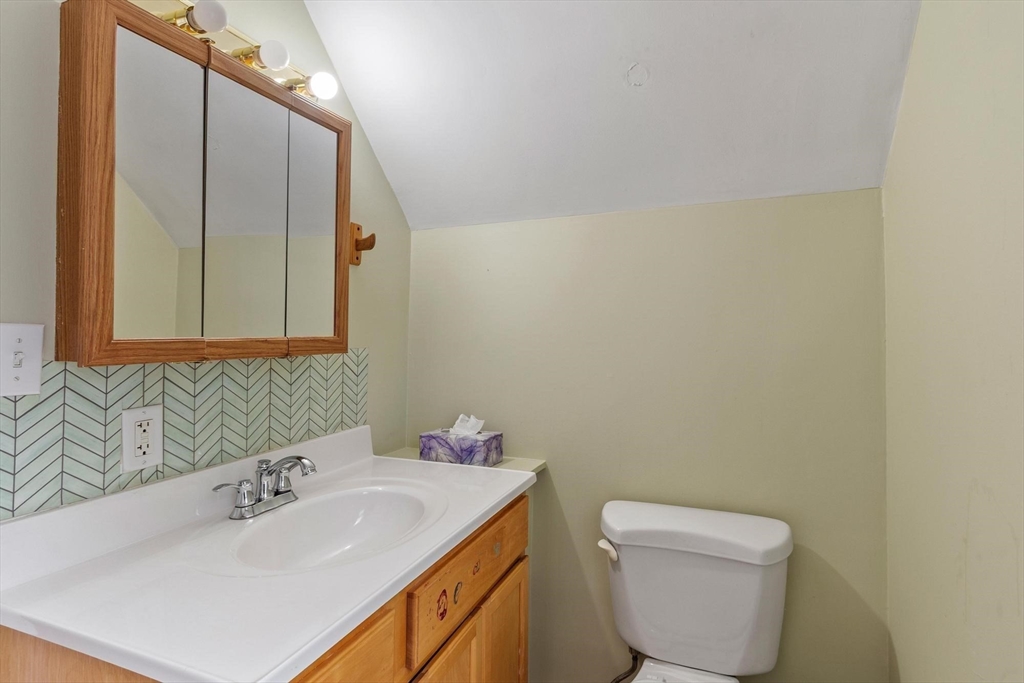 77 Mack Road Fitchburg, MA 01420 - Photo 26 of 34