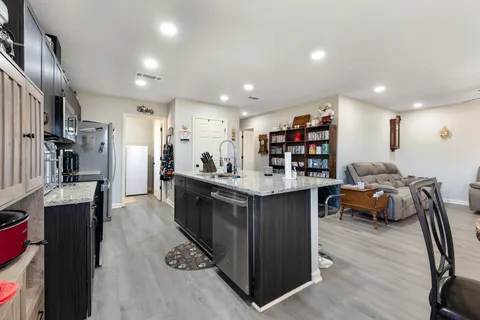 $208,000 | 1713 Pine Street, Hearne, TX 77859