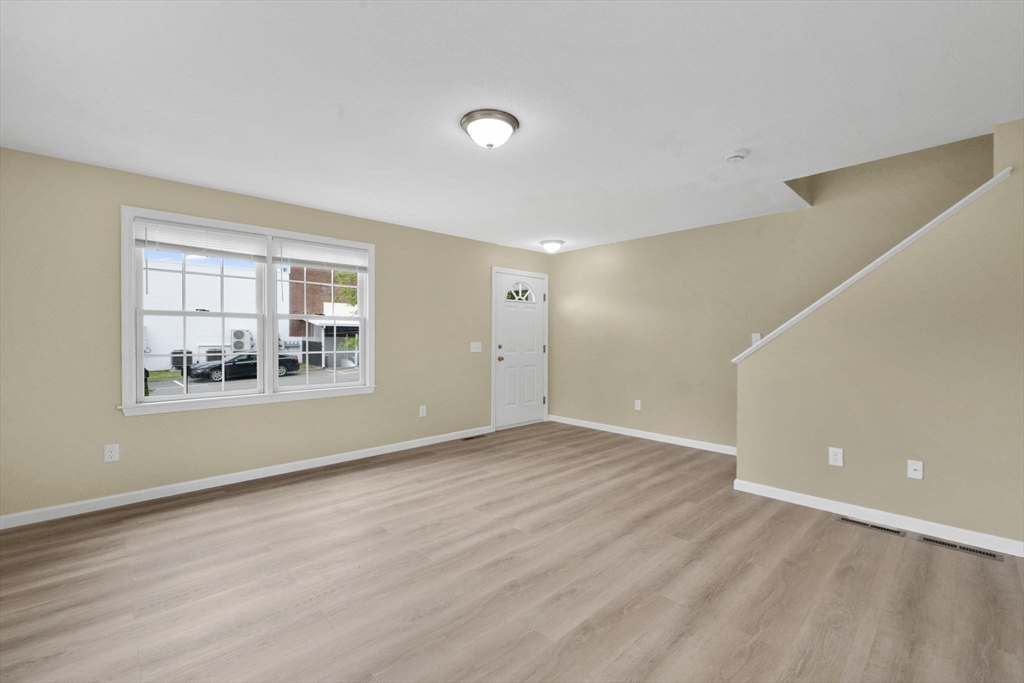 19-21 Biddle Street Springfield, MA 01129 - Photo 22 of 32