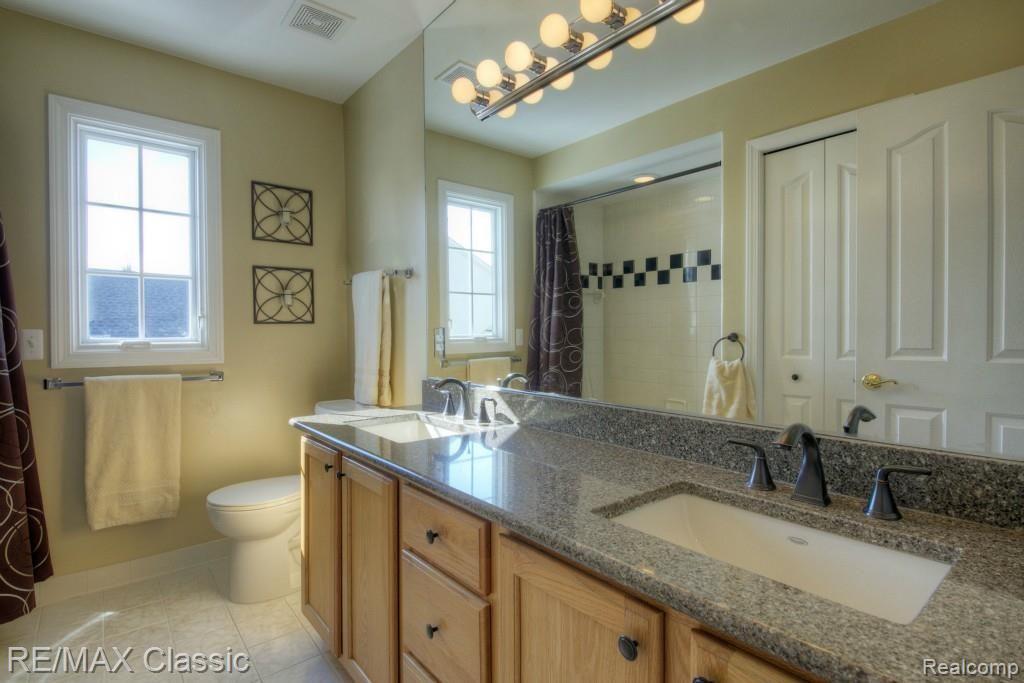47855 Pavillon Road Canton, MI 48188 - Photo 26 of 34 Main Bath