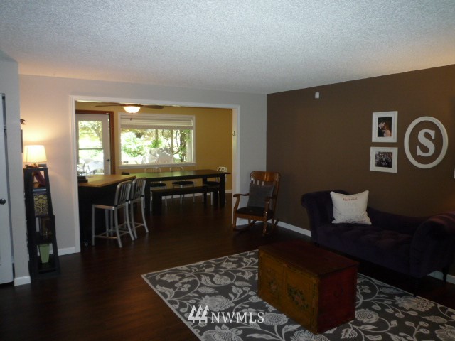 16620 1st Avenue Southeast Bothell, WA 98012 - Photo 4 of 17 Gallery Image 4