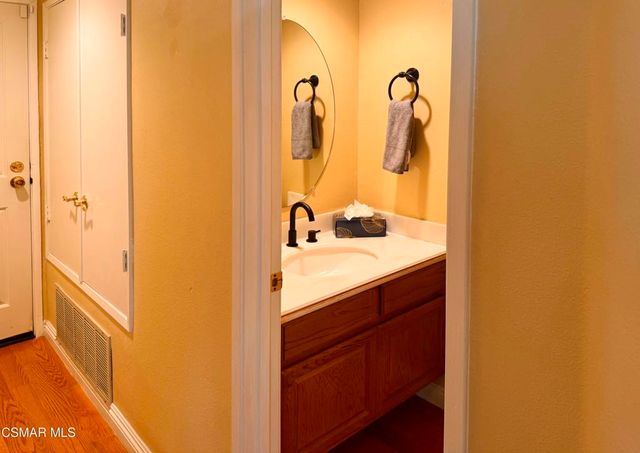 $3,950 | 240 Country Club Drive, Unit E, Simi Valley, CA 93065