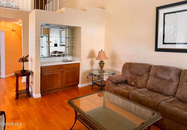 $3,950 | 240 Country Club Drive, Unit E, Simi Valley, CA 93065