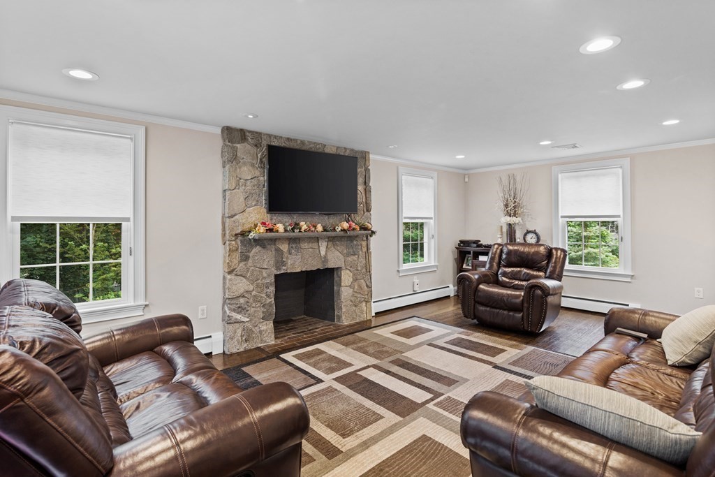 4 Stoneway Lynnfield, MA 01940 - Photo 11 of 27