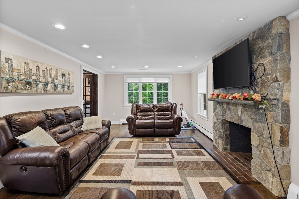 4 Stoneway Lynnfield, MA 01940 - Photo 12 of 27