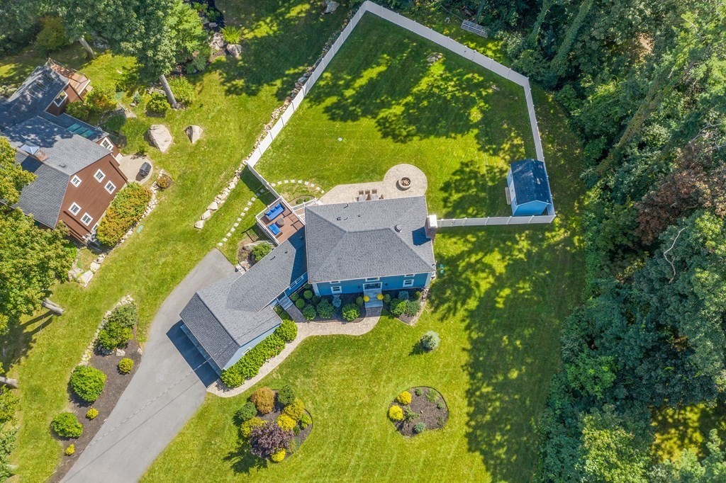 4 Stoneway Lynnfield, MA 01940 - Photo 3 of 27