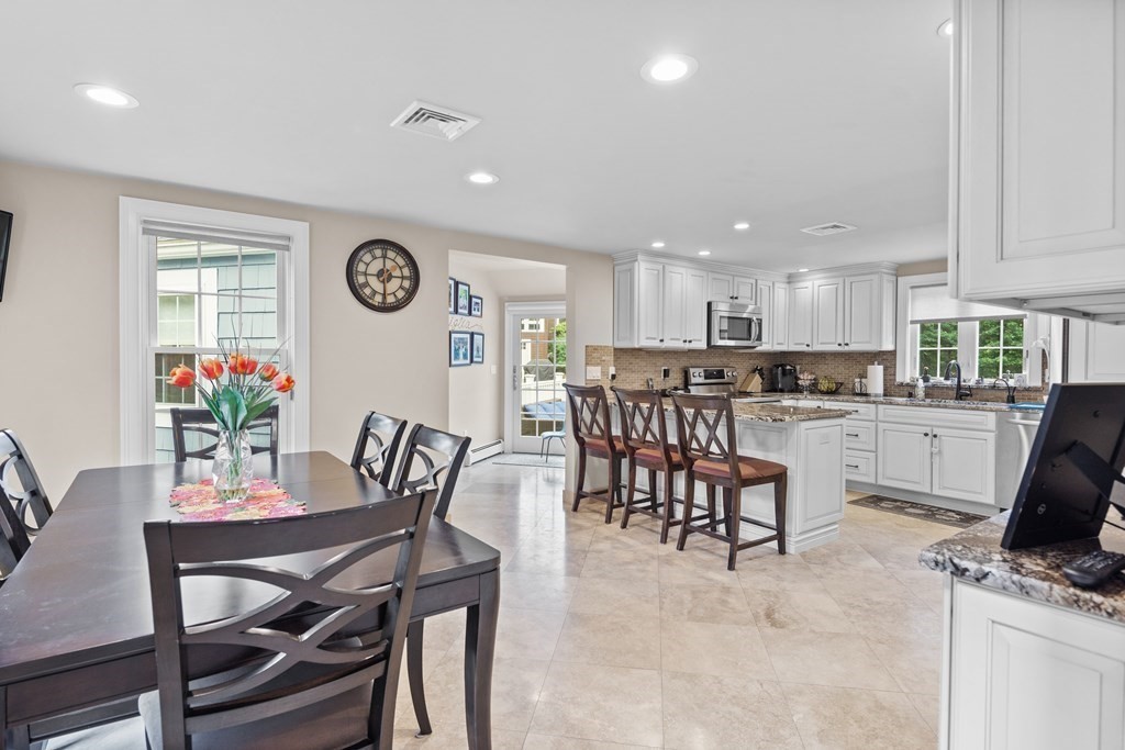 4 Stoneway Lynnfield, MA 01940 - Photo 6 of 27