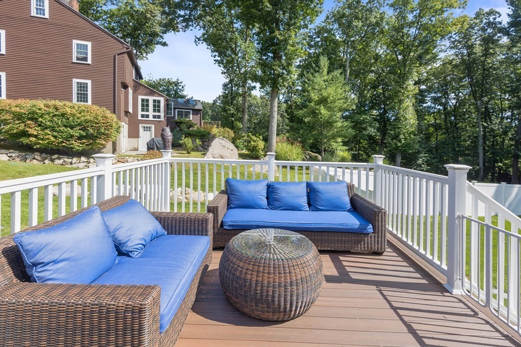 4 Stoneway Lynnfield, MA 01940 - Photo 9 of 27