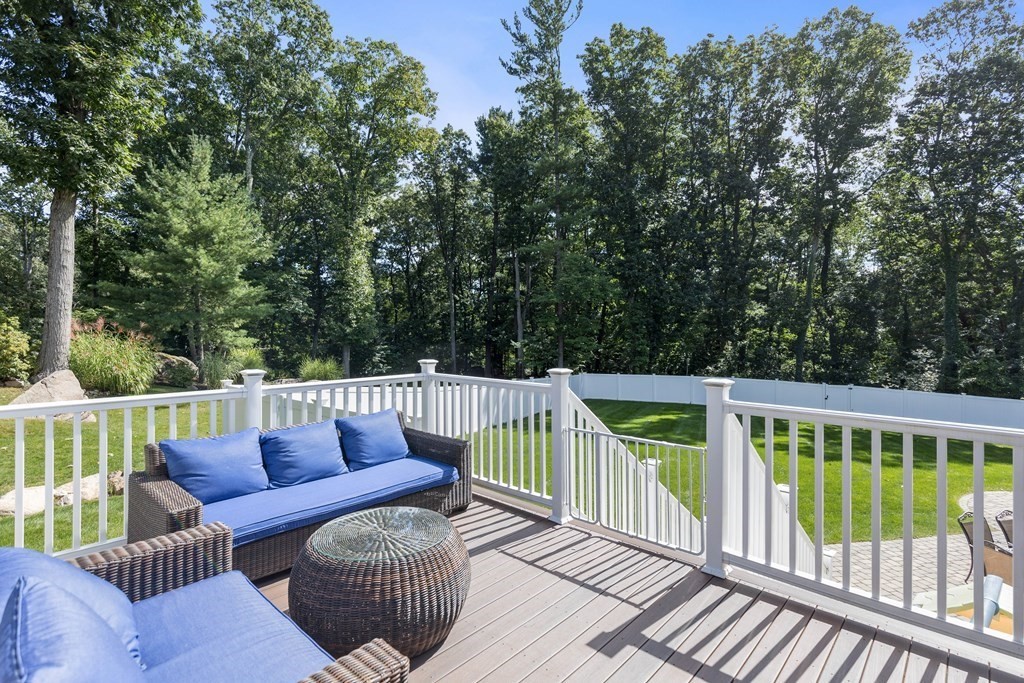 4 Stoneway Lynnfield, MA 01940 - Photo 10 of 27