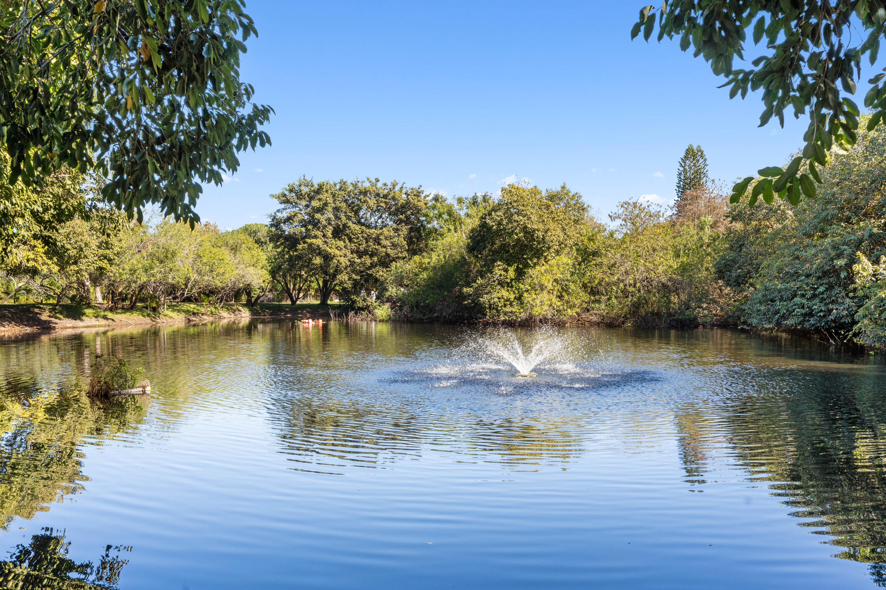 5820 Southeast Smith Avenue Stuart, FL 34997 - Photo 2 of 25 SMG05570