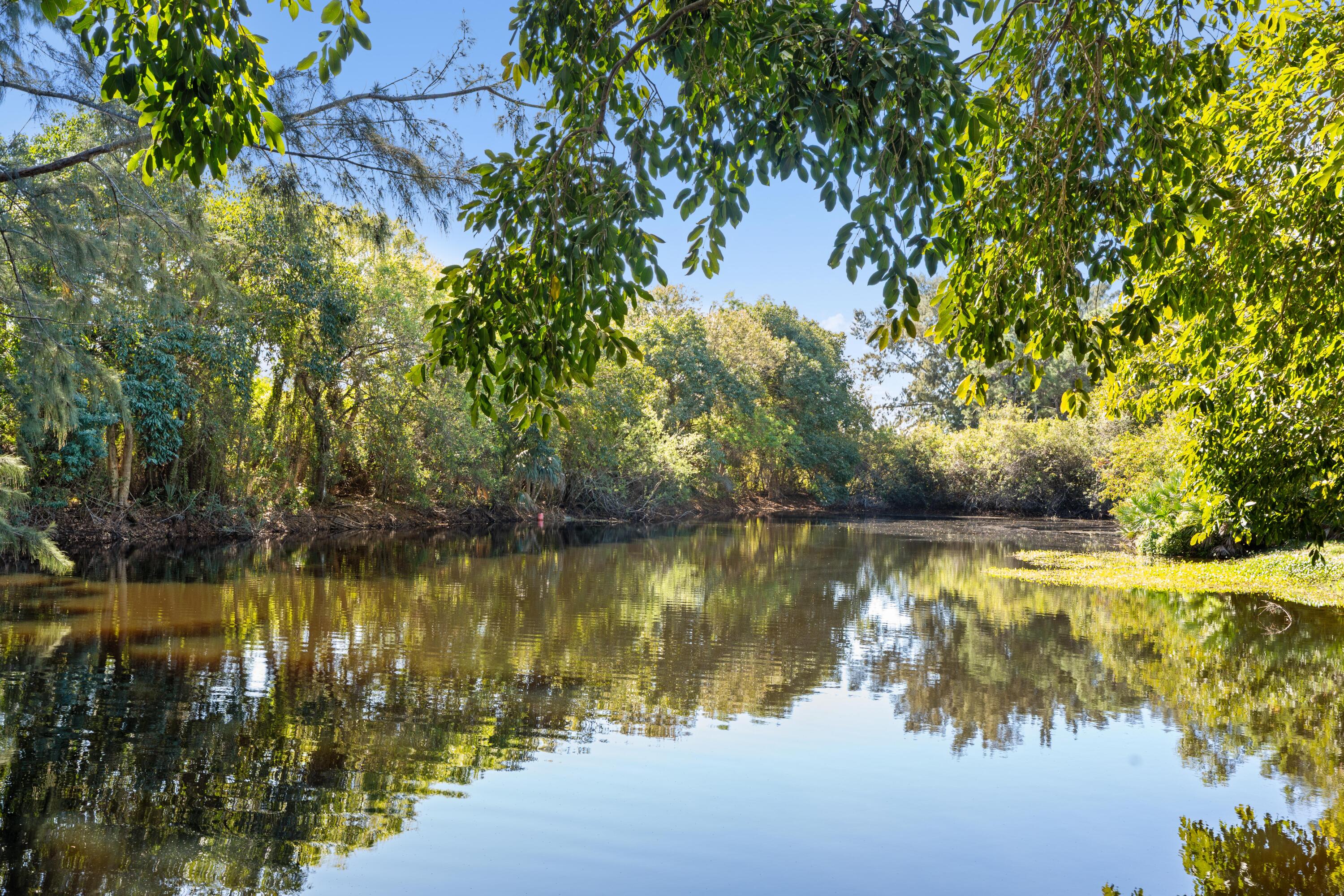 5820 Southeast Smith Avenue Stuart, FL 34997 - Photo 5 of 25 SMG05576