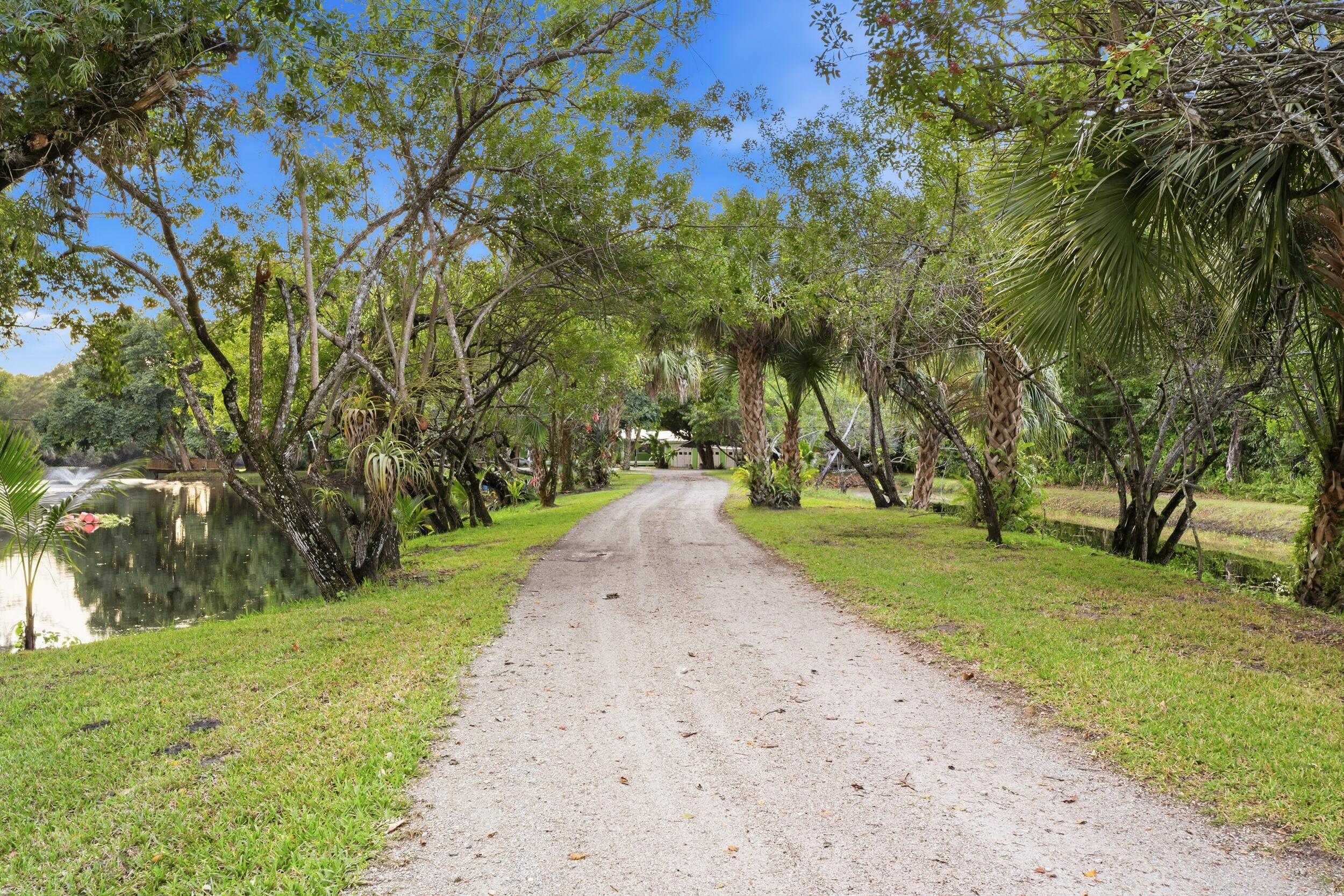 5820 Southeast Smith Avenue Stuart, FL 34997 - Photo 8 of 25 59_smg06696