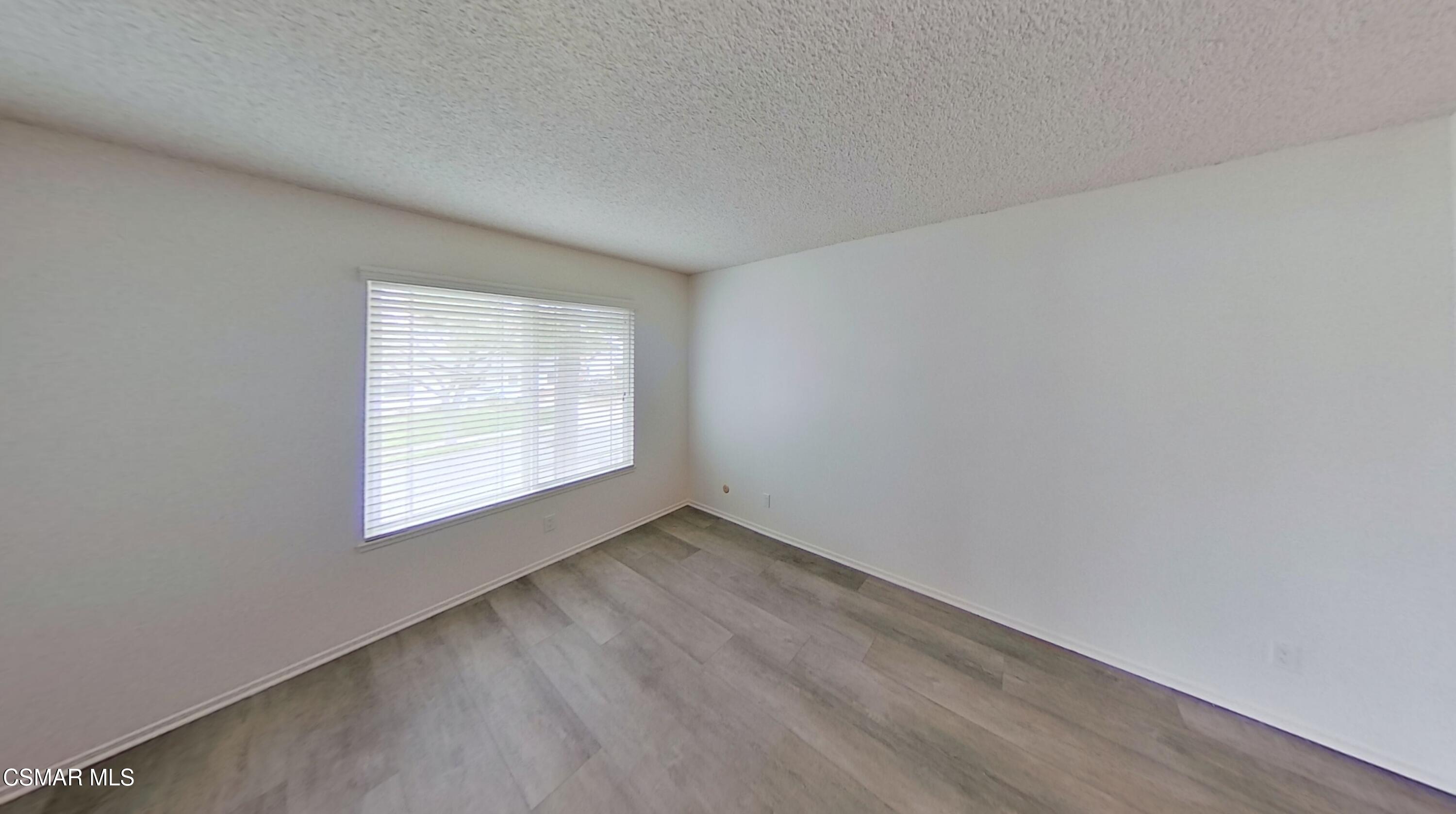 577 Appleton Road Simi Valley, CA 93065 - Photo 26 of 31 an empty room with a window