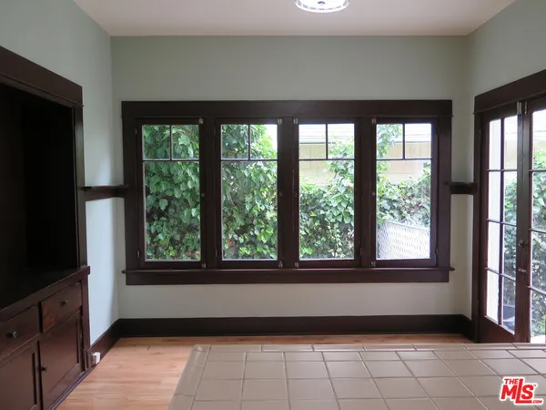 $10,250 | 1922 Taft Avenue, Los Angeles, CA 90068
