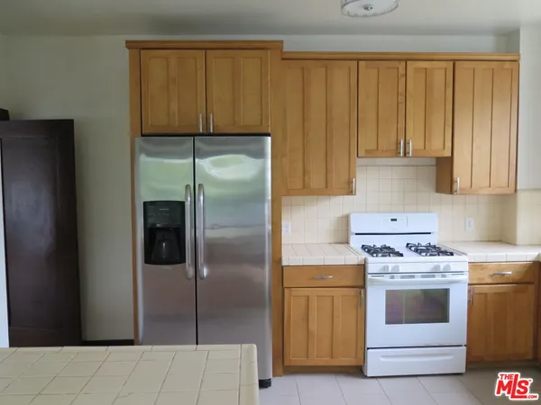 $10,250 | 1922 Taft Avenue, Los Angeles, CA 90068