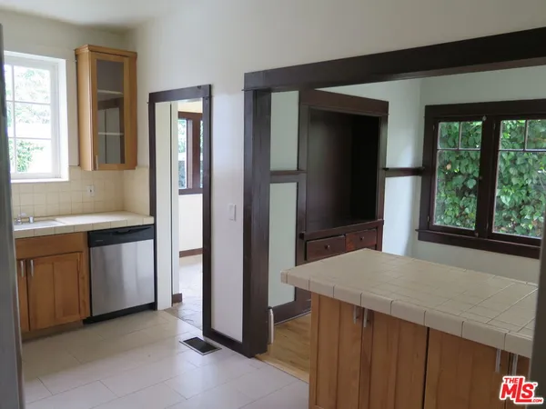 $10,250 | 1922 Taft Avenue, Los Angeles, CA 90068
