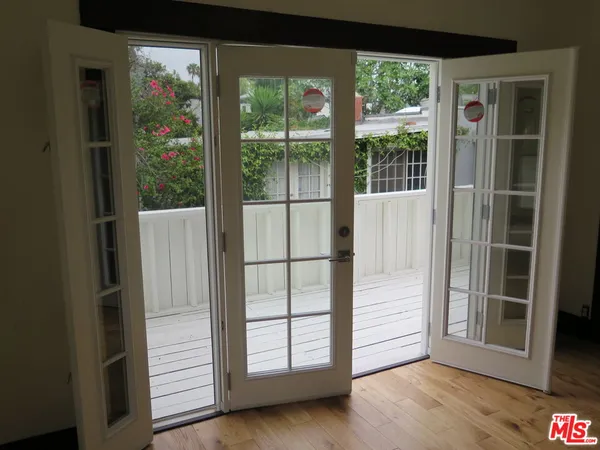 $10,250 | 1922 Taft Avenue, Los Angeles, CA 90068