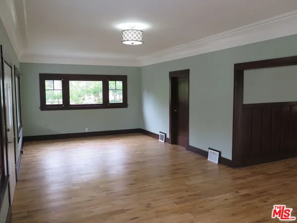 $10,250 | 1922 Taft Avenue, Los Angeles, CA 90068