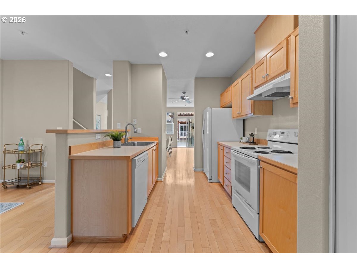 15210 Southwest Sparrow Loop, Unit 105 Beaverton, OR 97007 - Photo 15 of 47