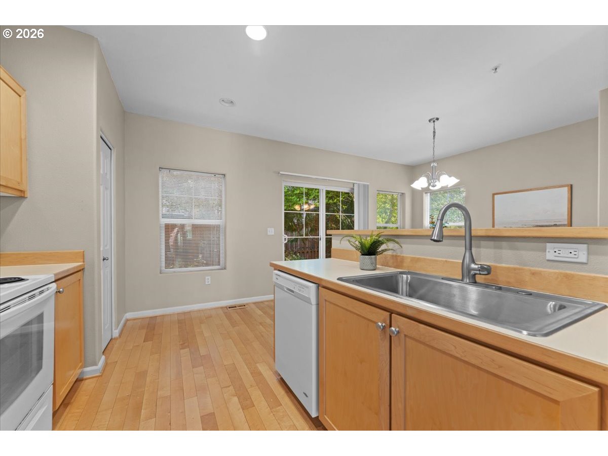 15210 Southwest Sparrow Loop, Unit 105 Beaverton, OR 97007 - Photo 17 of 47