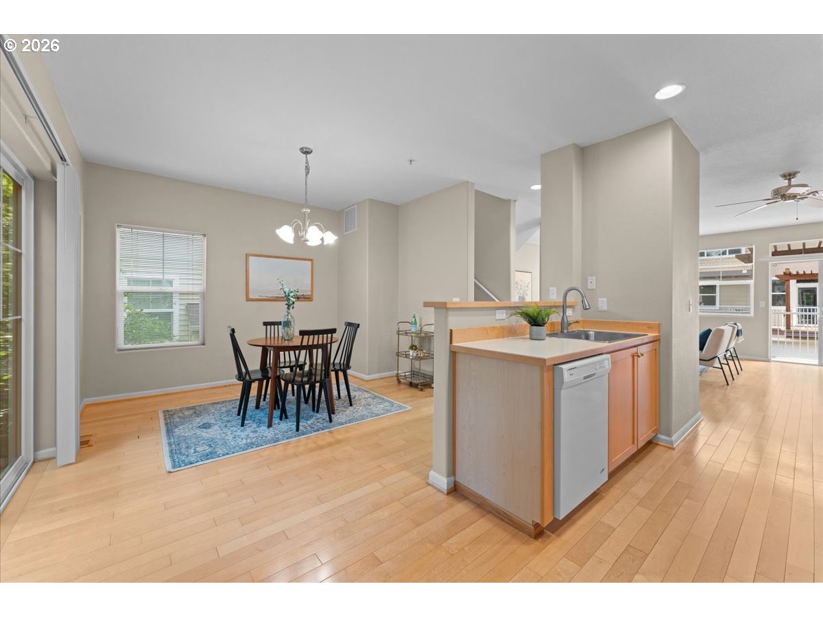15210 Southwest Sparrow Loop, Unit 105 Beaverton, OR 97007 - Photo 18 of 47