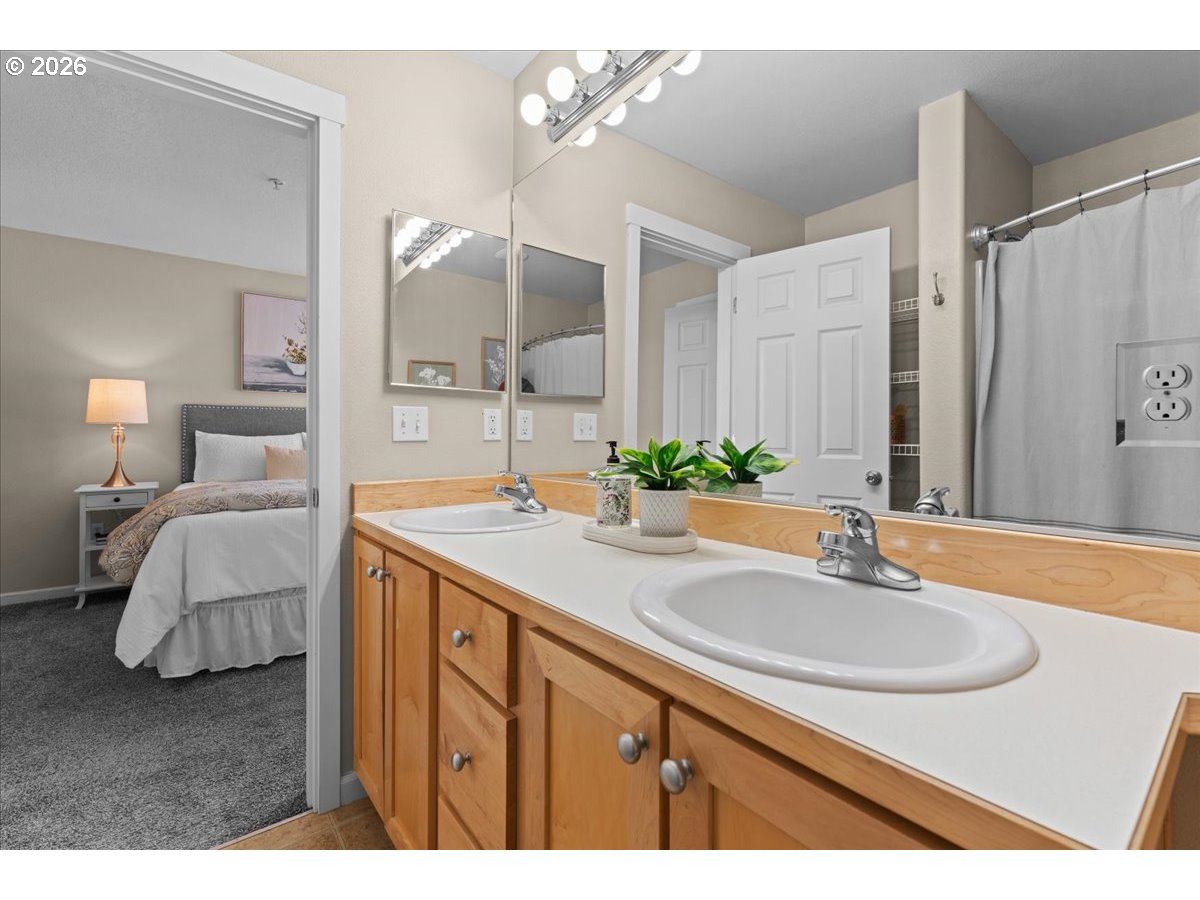 15210 Southwest Sparrow Loop, Unit 105 Beaverton, OR 97007 - Photo 33 of 47