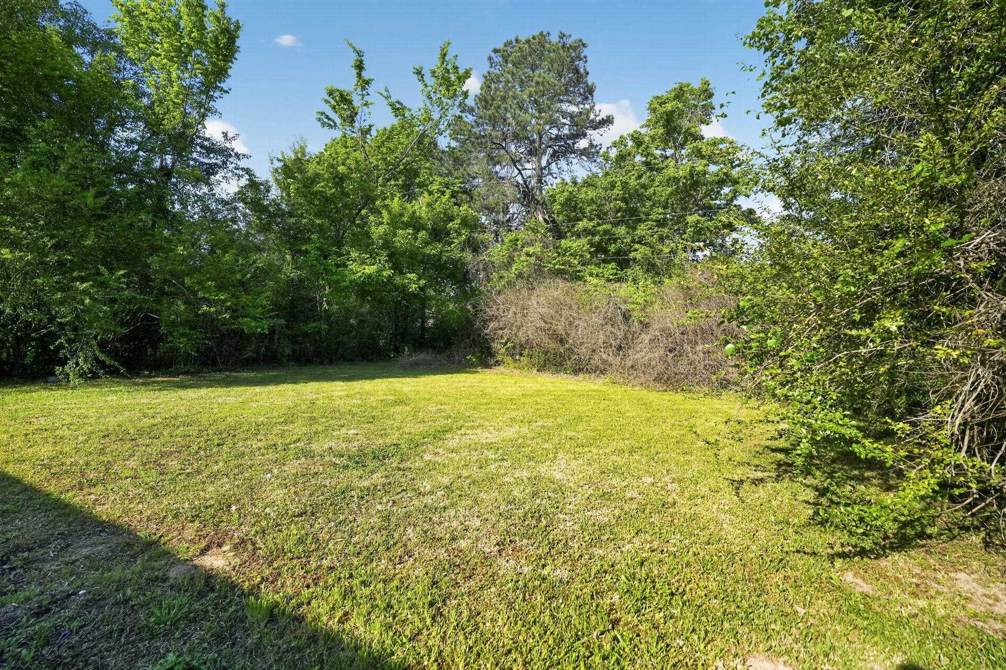 4587 Appleville Street Memphis, TN 38109 - Photo 31 of 34 View of grassy yard