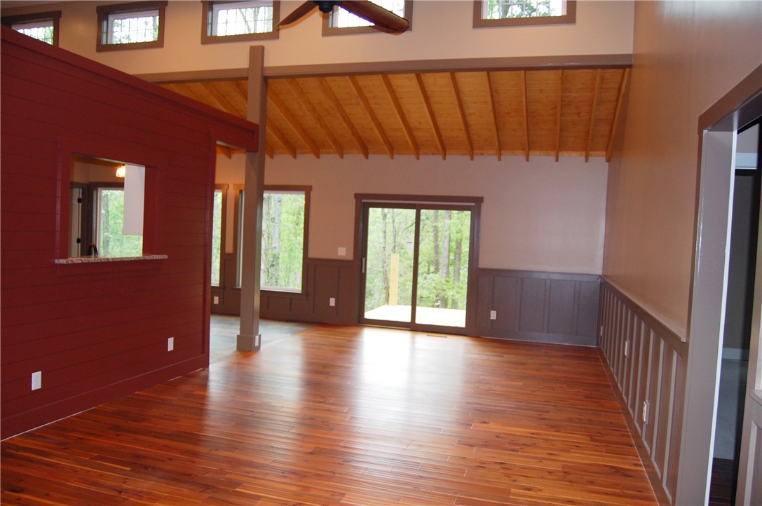 1621 Burns Bridge Road Anderson, SC 29625 - Photo 11 of 21 Large Family room looking out to the deck and cree