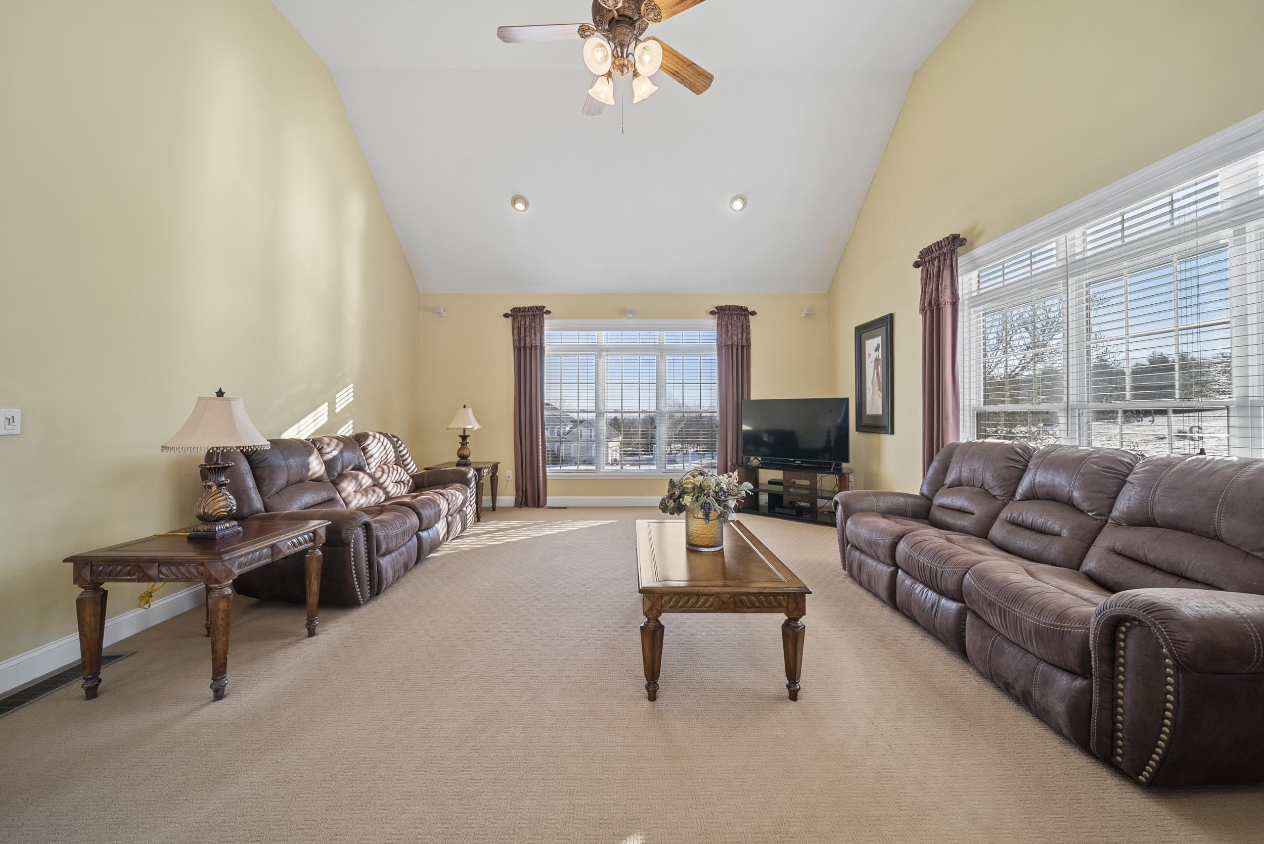 28 Empire Road Pelham, NH 03076 - Photo 12 of 60