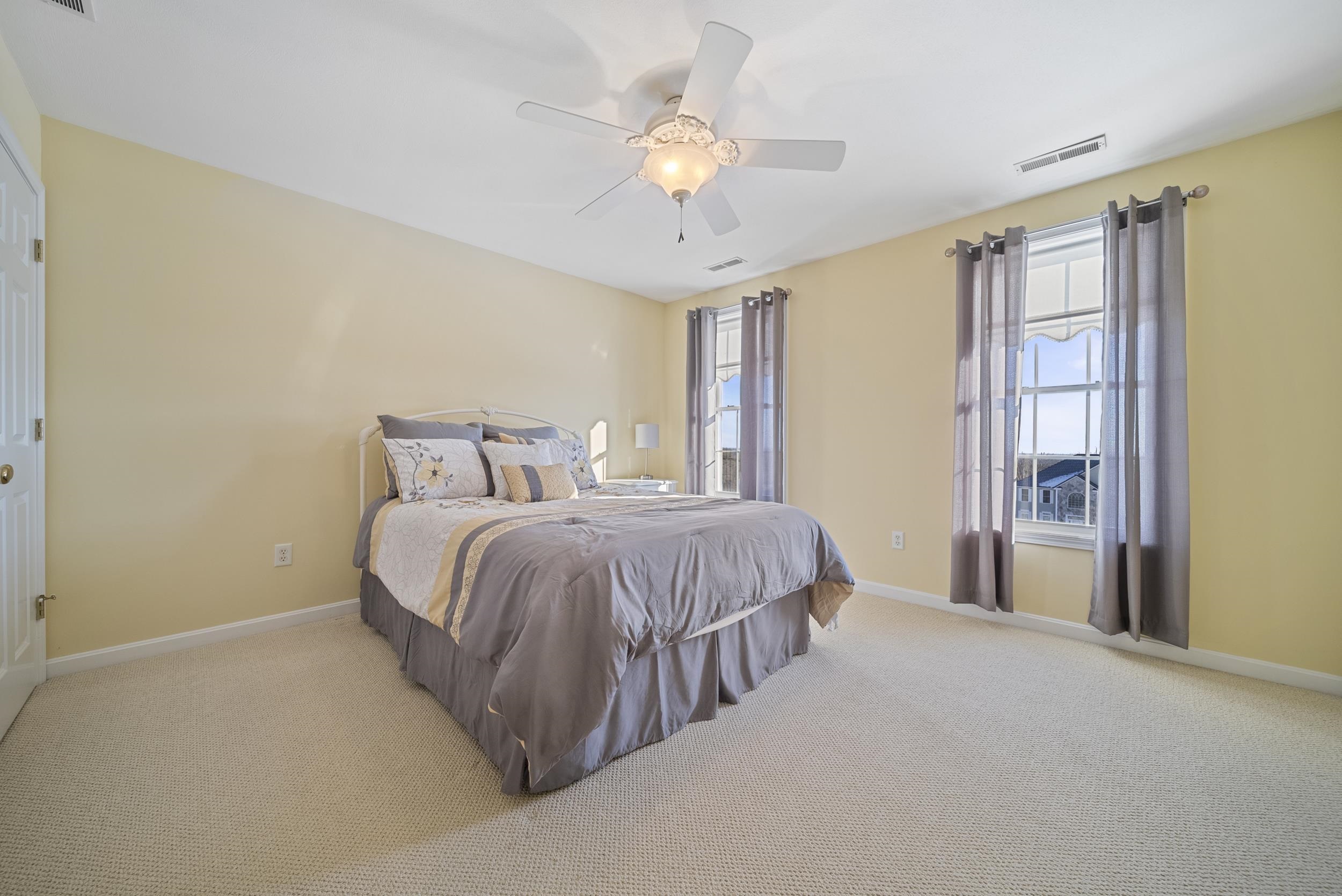 28 Empire Road Pelham, NH 03076 - Photo 31 of 60