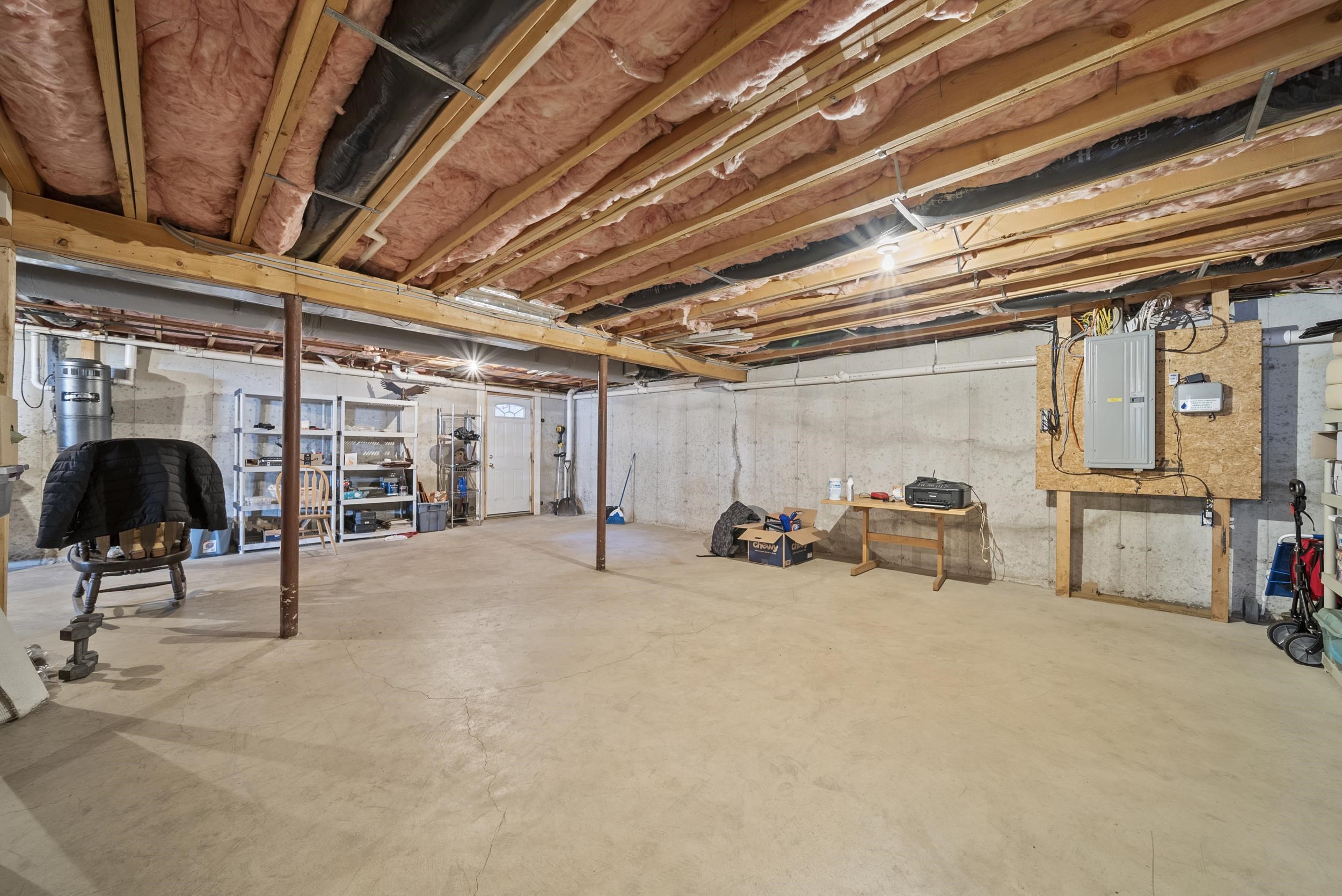 28 Empire Road Pelham, NH 03076 - Photo 38 of 60