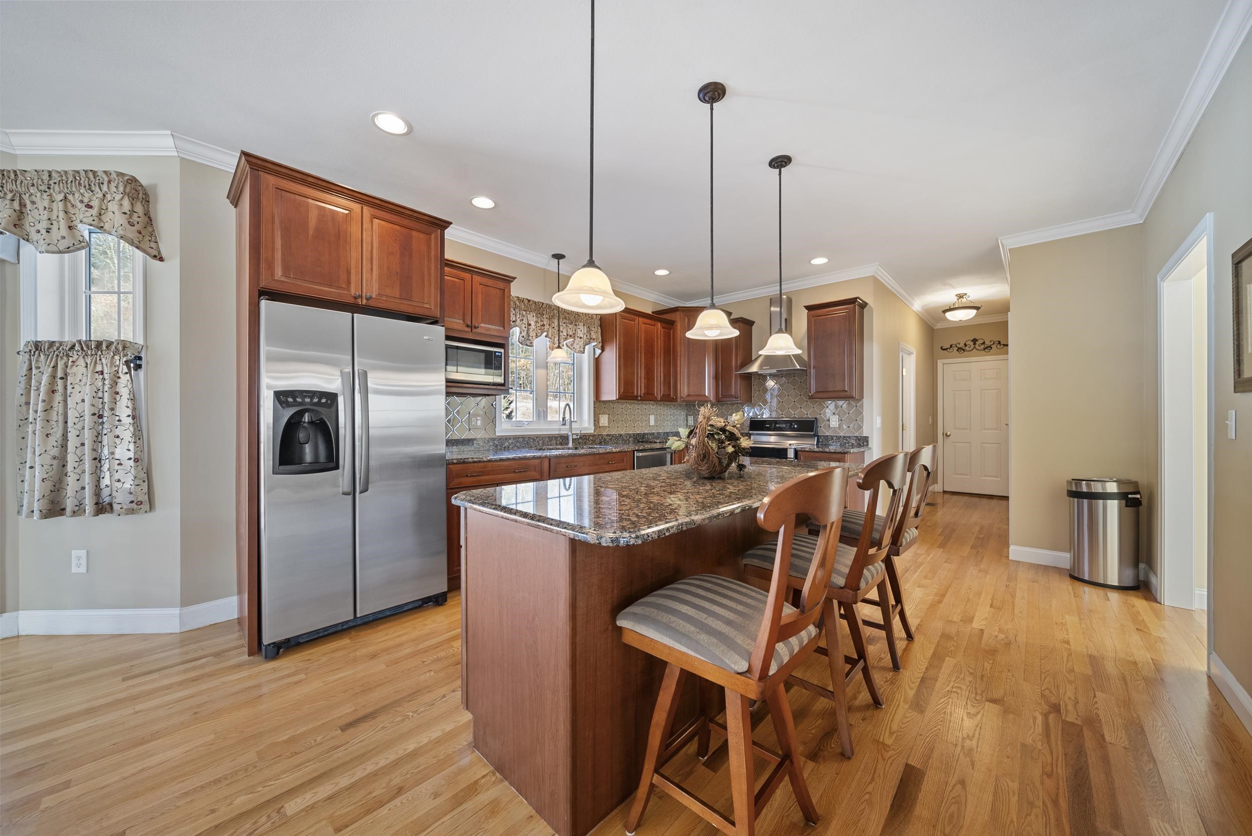 28 Empire Road Pelham, NH 03076 - Photo 5 of 60