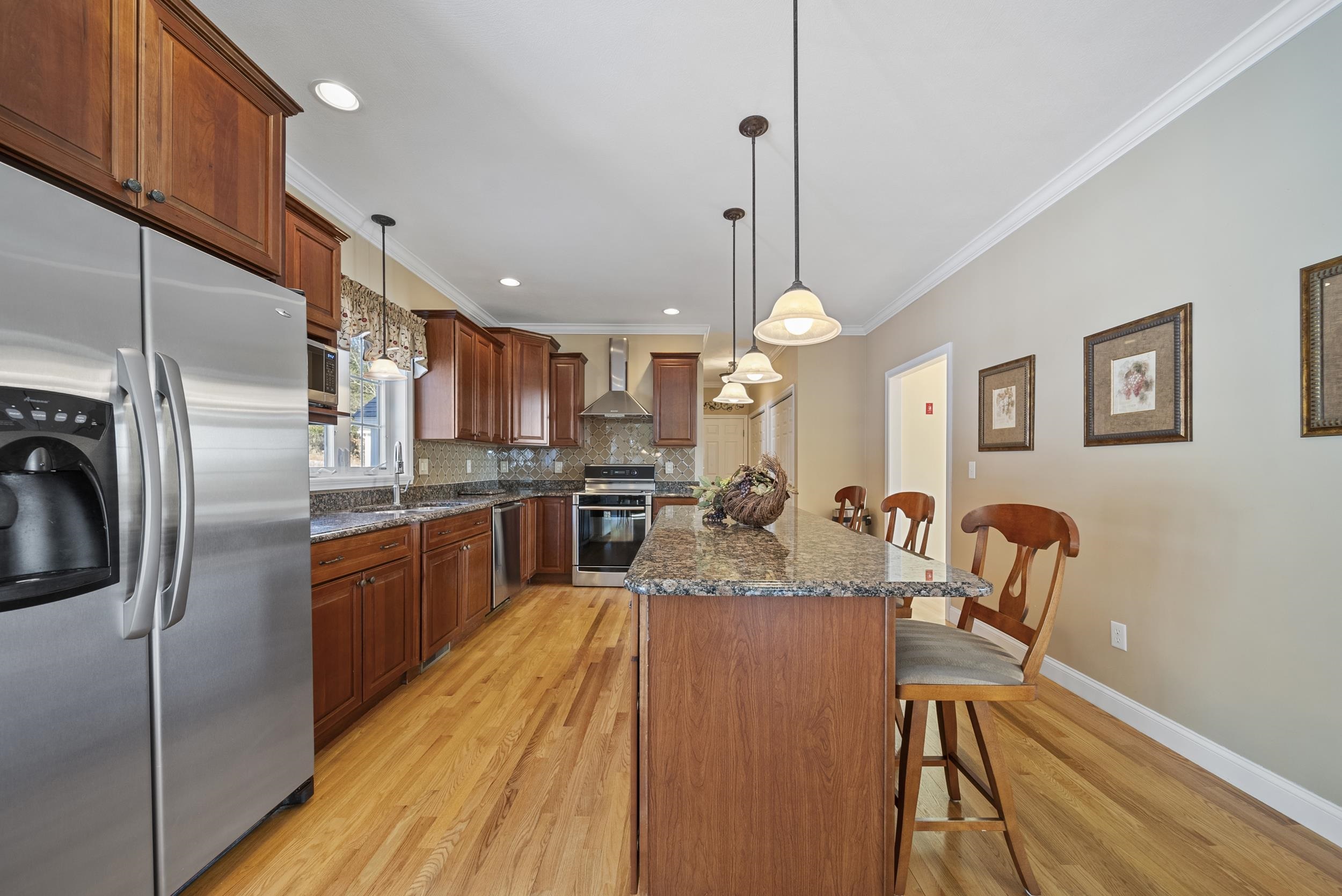 28 Empire Road Pelham, NH 03076 - Photo 7 of 60
