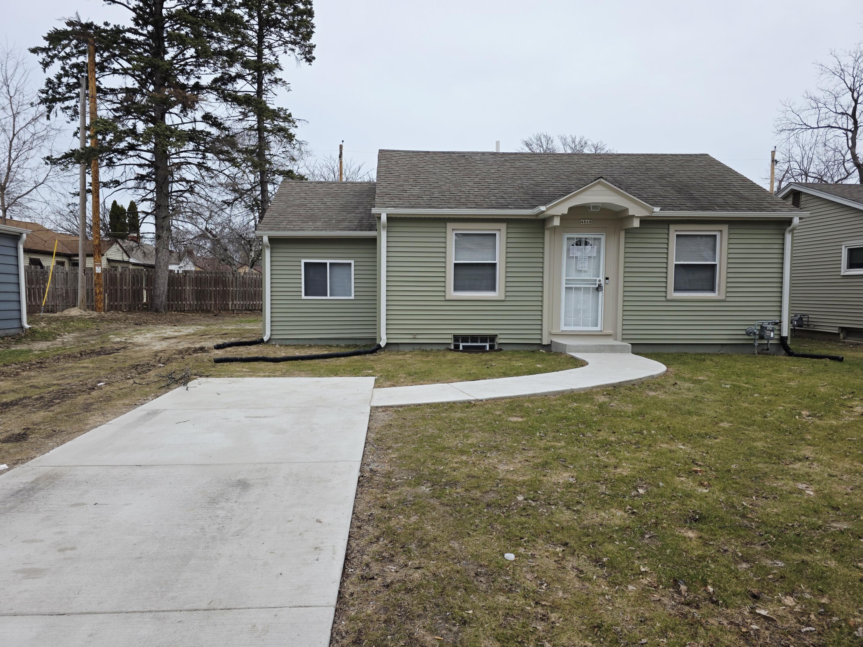 4868 North 52nd Street Milwaukee, WI 53218 - Photo 1 of 1 1000038689