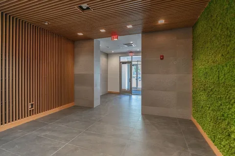 $1,100,000 | 1395 Washington Street, Unit PH606, Boston, MA 02118