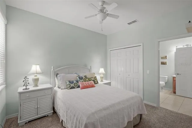 a view of entryway with a rug