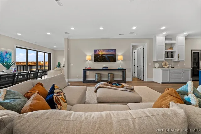 $1,220,000 | 1184 Jeffries Road, Unit 310, Osage Beach, MO 65065