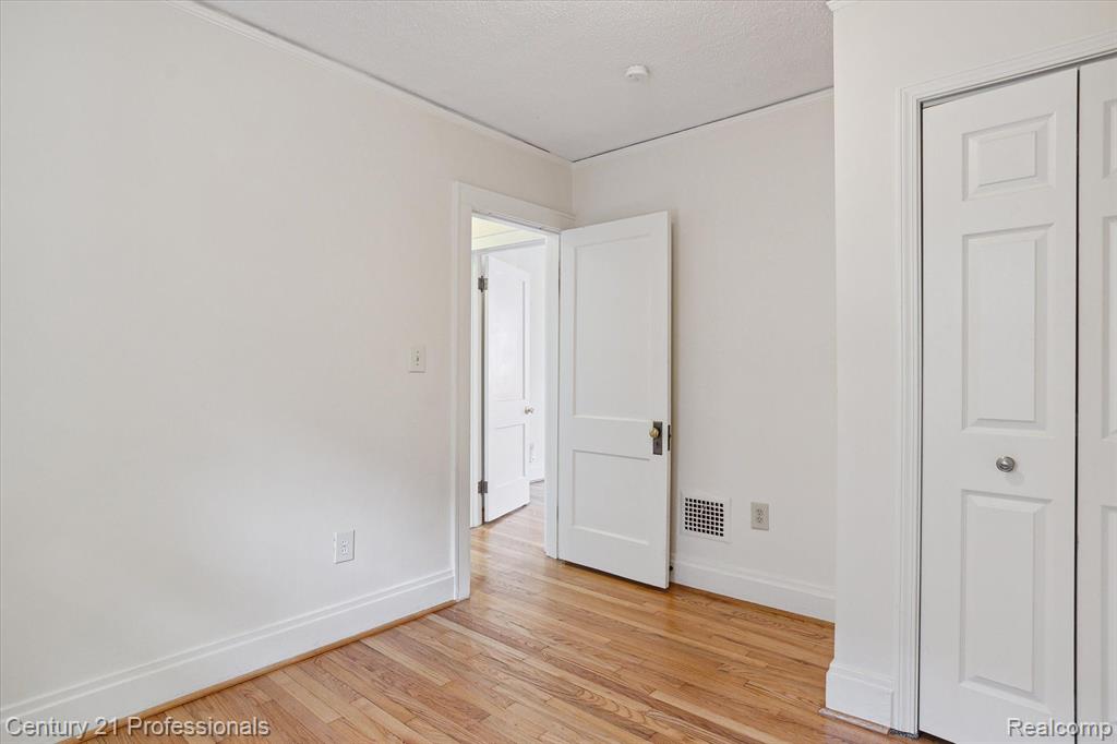 949 Nottingham Road Grosse Pointe Park, MI 48230 - Photo 30 of 56