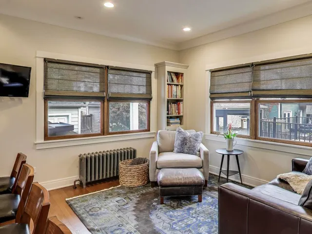 $1,050,000 | 828 Wesley Avenue, Oak Park, IL 60304