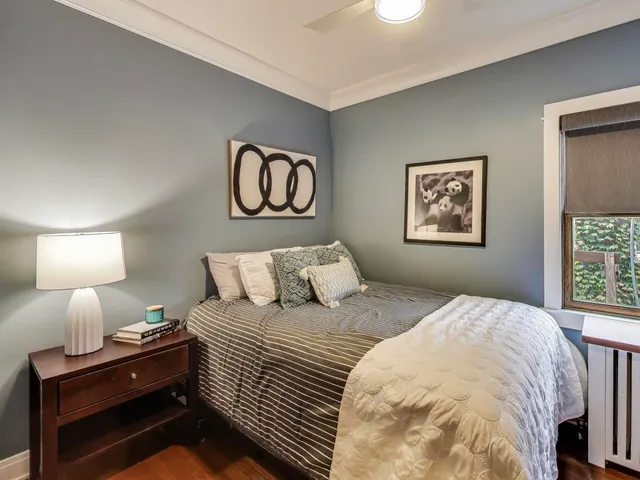 $1,050,000 | 828 Wesley Avenue, Oak Park, IL 60304