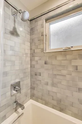 $1,050,000 | 828 Wesley Avenue, Oak Park, IL 60304