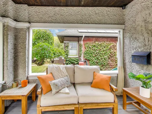 $1,050,000 | 828 Wesley Avenue, Oak Park, IL 60304