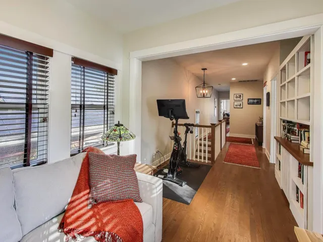 $1,050,000 | 828 Wesley Avenue, Oak Park, IL 60304